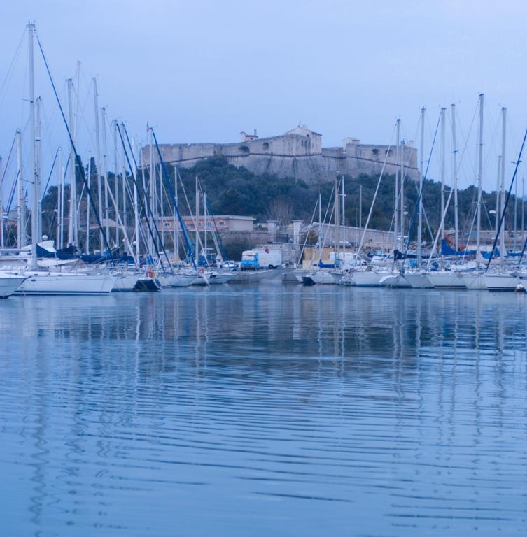 Stars Antibes Hotel Biot Exterior photo